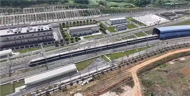 成都轨道交通13号线一期开启空载试运行